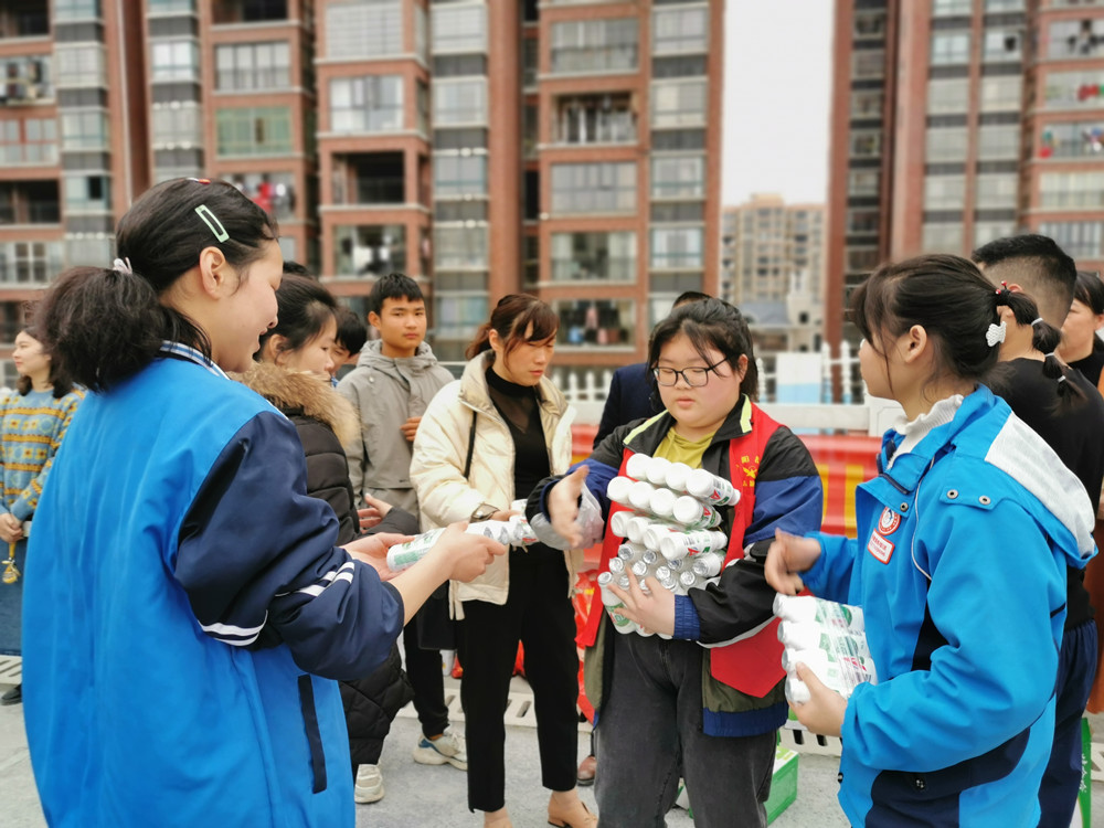 让爱与温暖照进孩子的心里---衡阳幼高专耒阳学院走进特殊学校 让爱与温暖照进孩子的心里---衡阳幼高专耒阳学院走进特殊学校