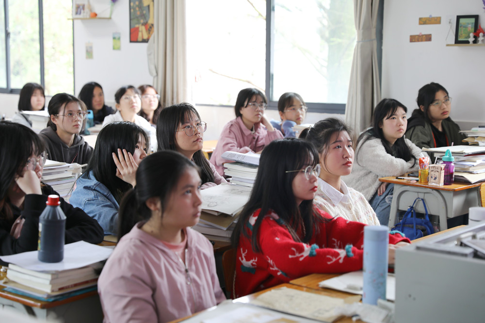 德甲组织师生收看《就认这个理——百年一课恰同学少年》党史学习教育节目 德甲组织师生收看《就认这个理——百年一课恰同学少年》党史学习教育节目