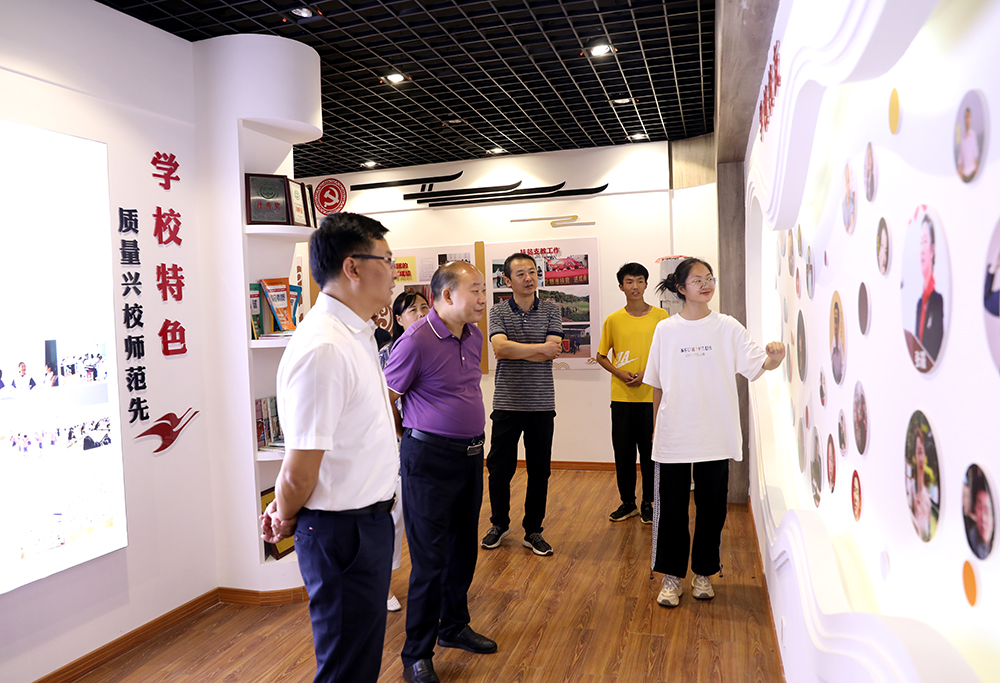 湘中幼专党委副书记李能华一行来德甲考察交流 湘中幼专党委副书记李能华一行来德甲考察交流