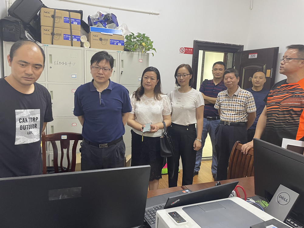 德甲联赛官网教育信息化试点项目 接受评估考察团考核验收