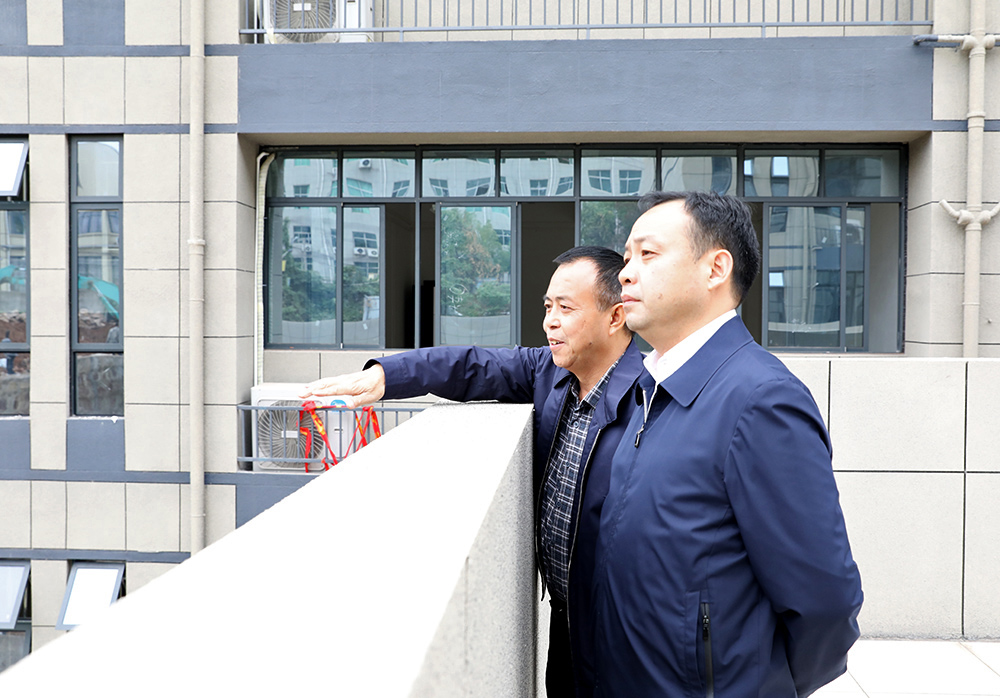 王湘淮调研德甲新校建设工作 王湘淮调研德甲新校建设工作