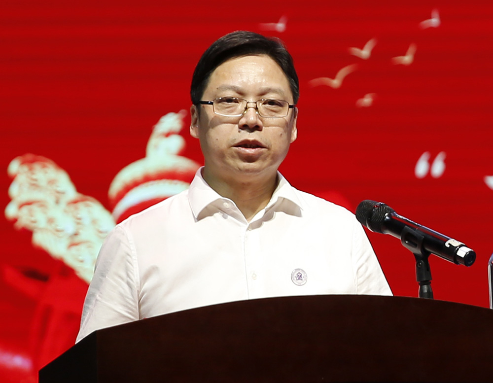 德甲联赛官网举行“梦想启航”文艺晚会庆祝第一次党代会胜利召开 德甲联赛官网举行“梦想启航”文艺晚会庆祝第一次党代会胜利召开