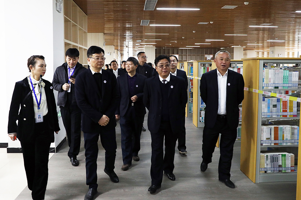 德甲联赛官网举行北校门启用暨图书馆开馆仪式 德甲联赛官网举行北校门启用暨图书馆开馆仪式