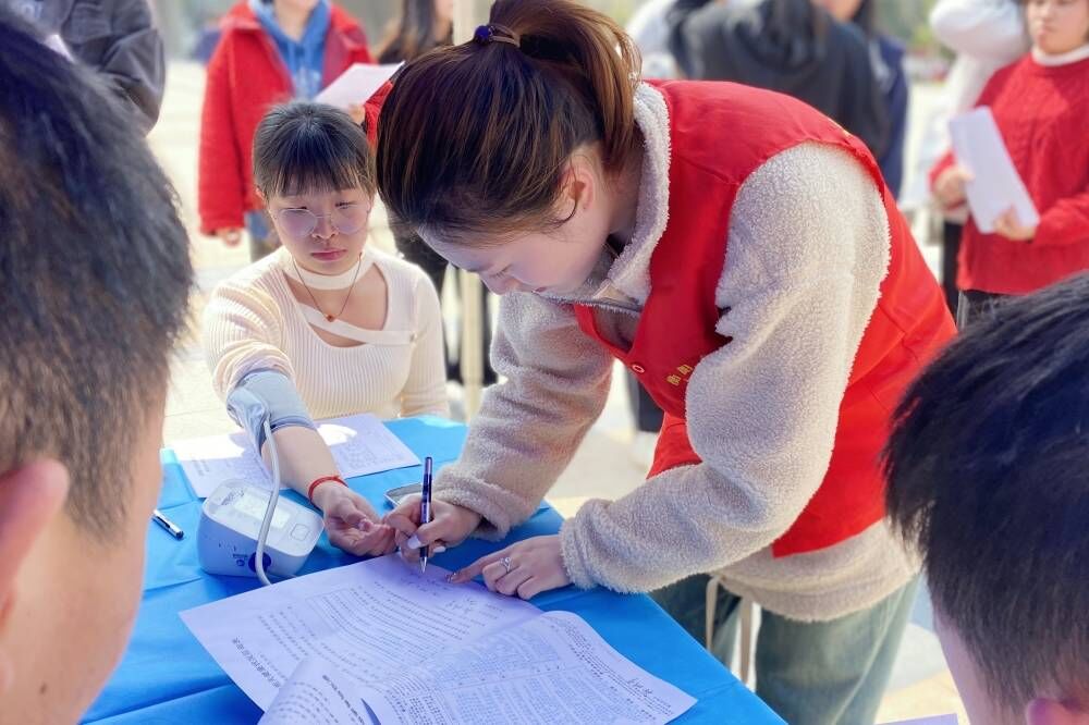 雷锋月 | 践行雷锋精神 血液传递爱心 ——德甲联赛官网学前教育系开展学雷锋志愿活动 雷锋月 | 践行雷锋精神 血液传递爱心 ——德甲联赛官网学前教育系开展学雷锋志愿活动