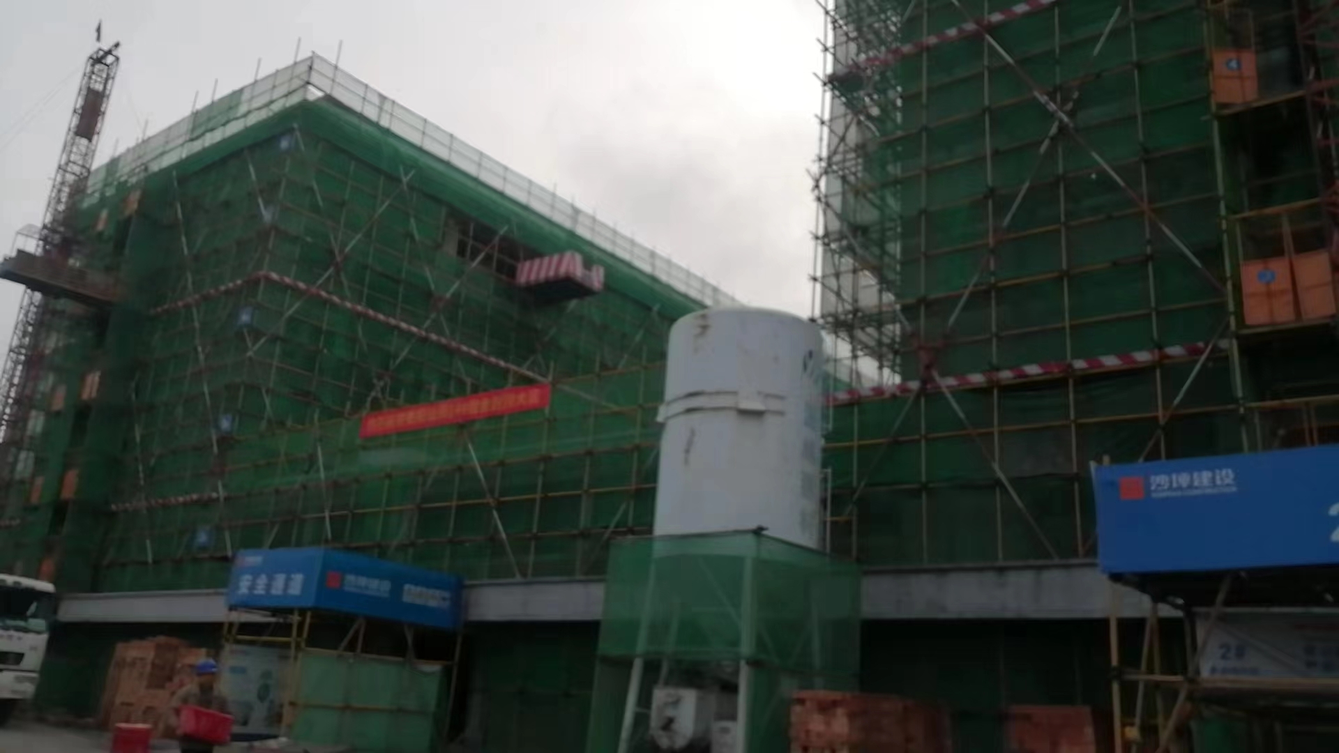 德甲联赛官网14#学生宿舍顺利封顶 德甲联赛官网14#学生宿舍顺利封顶