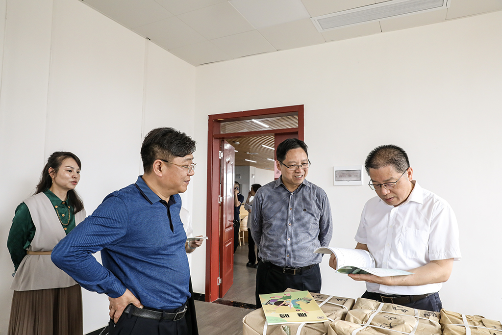 省委第二十六巡回指导组组长莅临德甲指导工作 省委第二十六巡回指导组组长莅临德甲指导工作