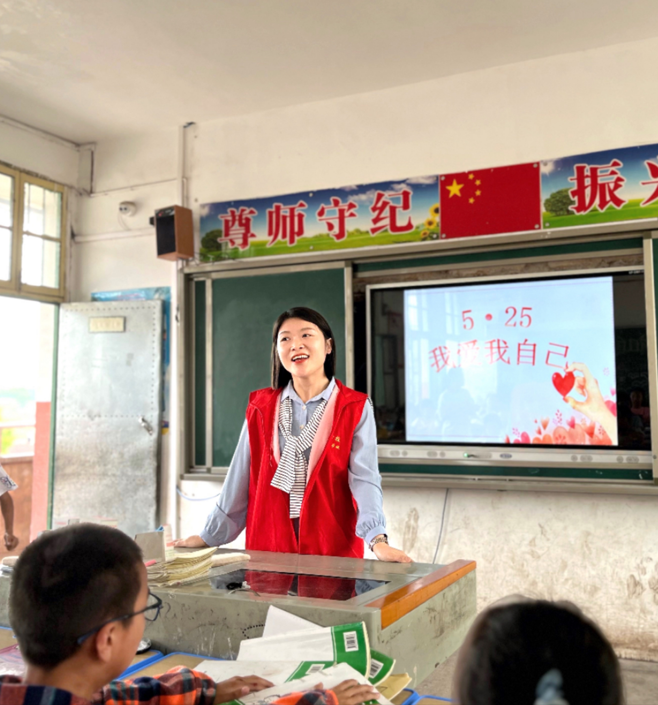 为了每一个孩子的美好童年 ——德甲联赛官网小学教育系赴衡南县硫市小学开展留守儿童结对帮扶活动 为了每一个孩子的美好童年 ——德甲联赛官网小学教育系赴衡南县硫市小学开展留守儿童结对帮扶活动