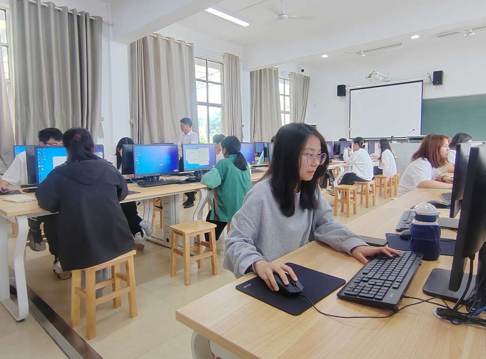 德甲联赛官网第三届技能节Python编程大赛圆满落幕 德甲联赛官网第三届技能节Python编程大赛圆满落幕