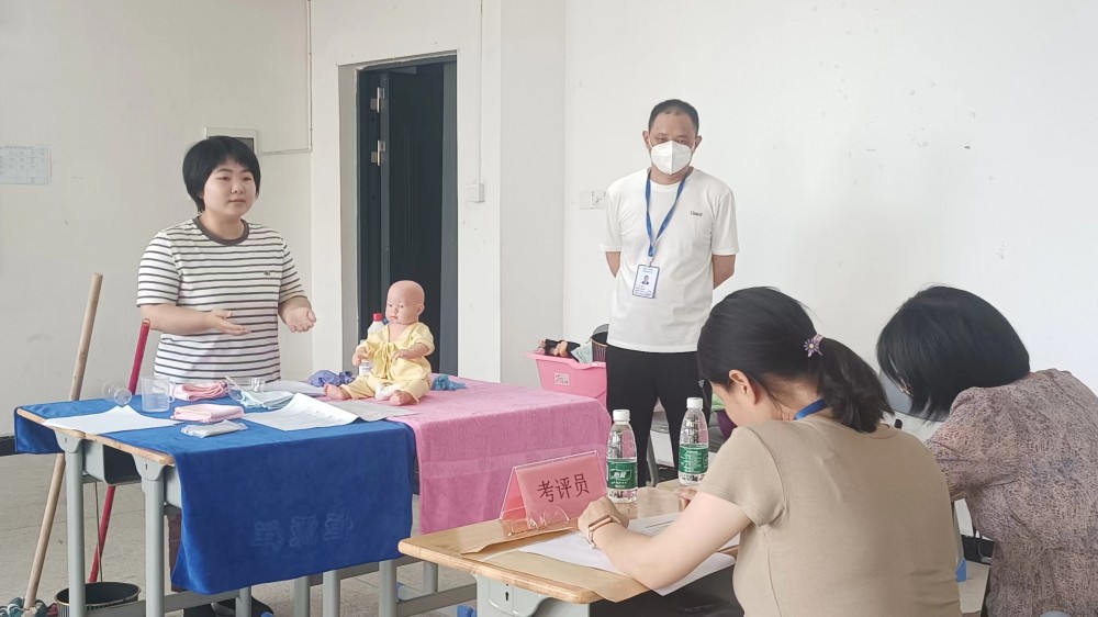 德甲育婴员、保育师职业技能等级认定考试顺利举行