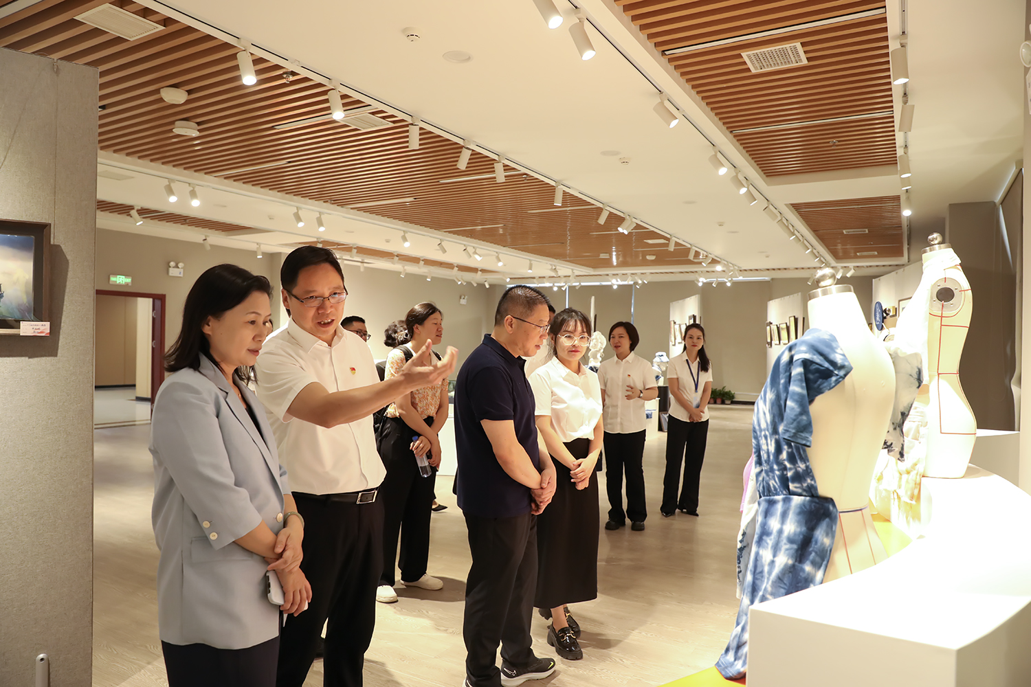 德甲联赛官网艺术系举行“以学促干 艺心向党”主题作品展 德甲联赛官网艺术系举行“以学促干 艺心向党”主题作品展